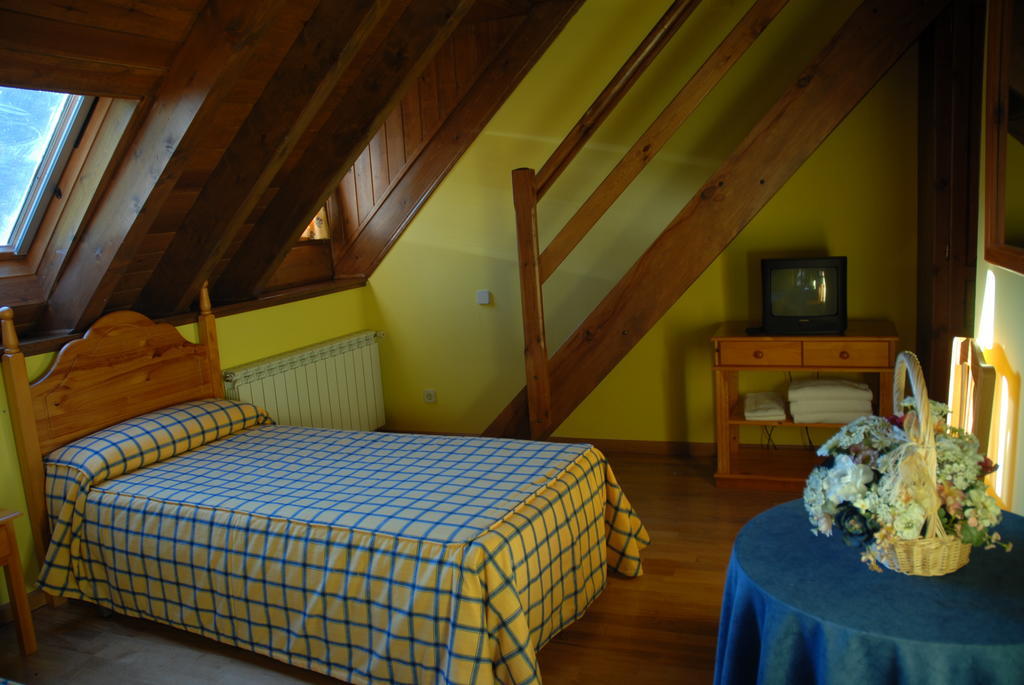 Casa Es Neres Hotel Les Room photo