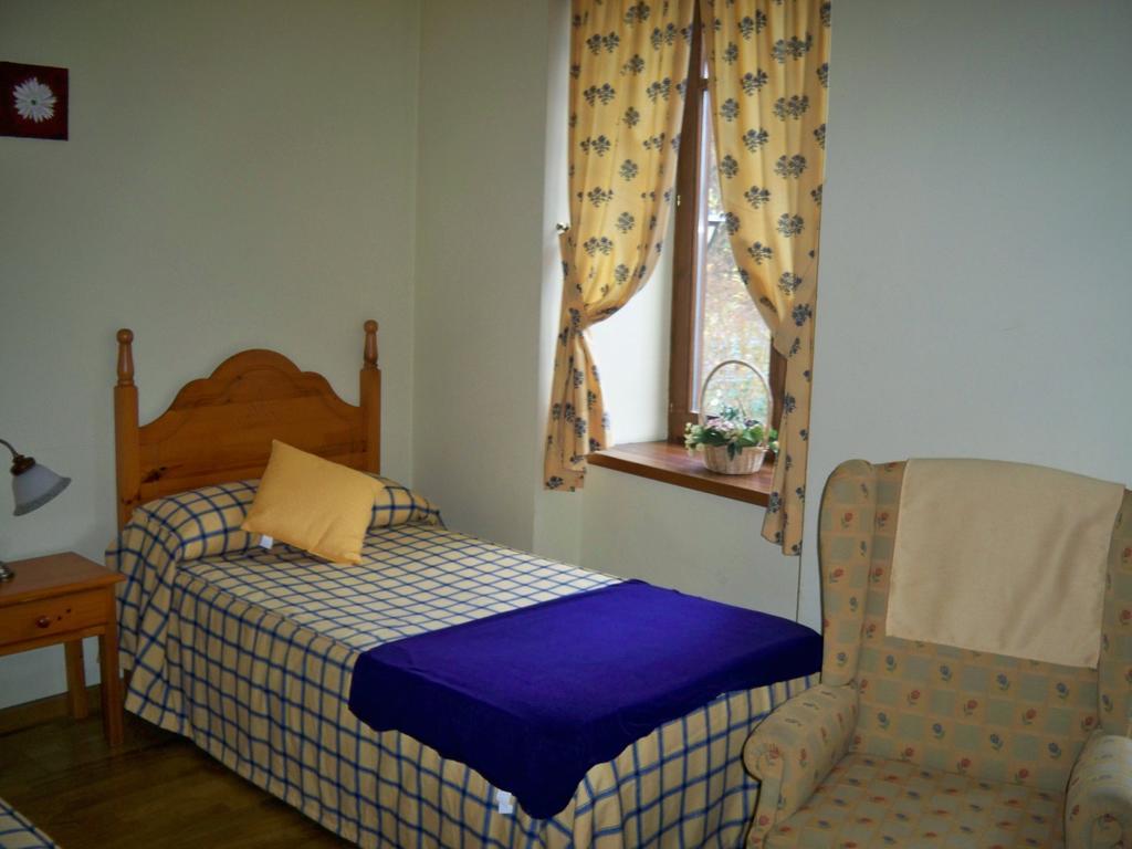 Casa Es Neres Hotel Les Room photo