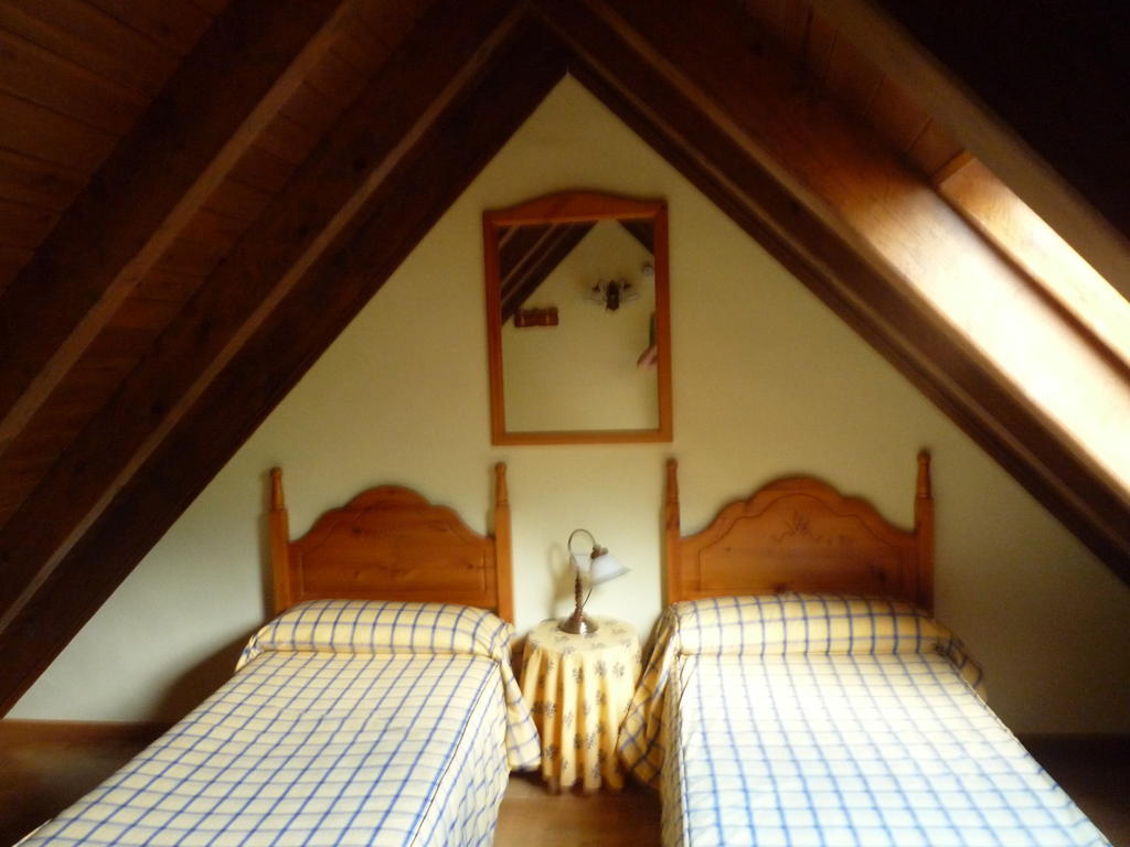 Casa Es Neres Hotel Les Room photo