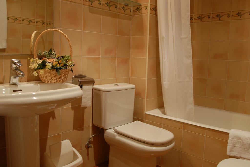 Casa Es Neres Hotel Les Room photo