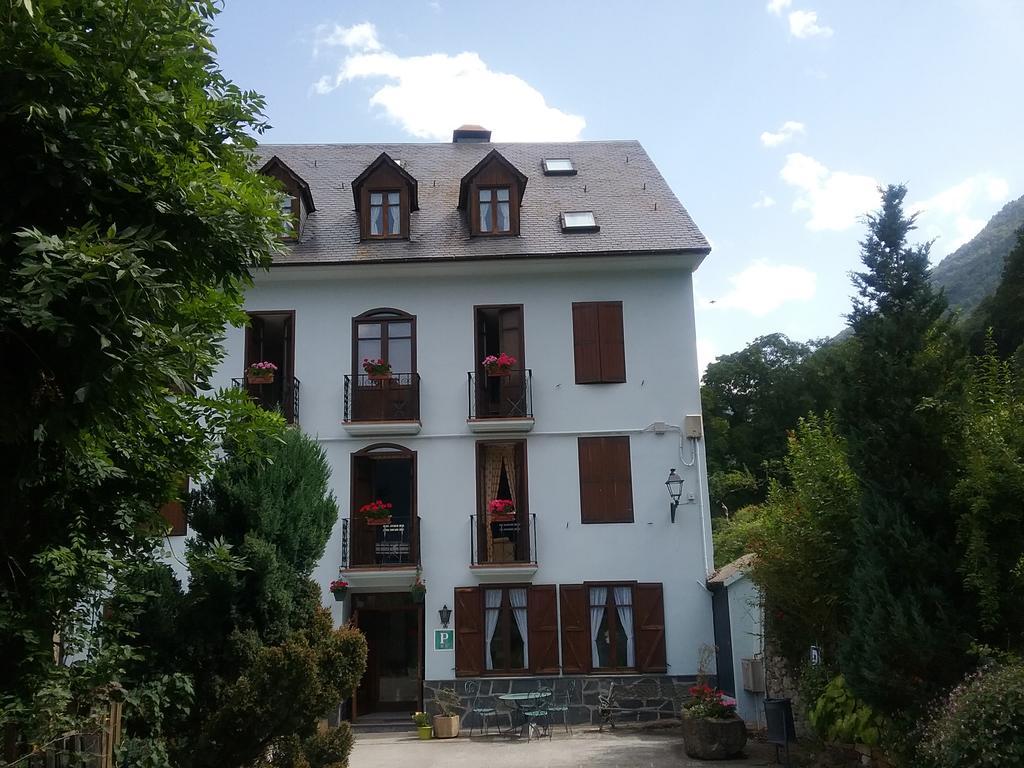 Casa Es Neres Hotel Les Exterior photo